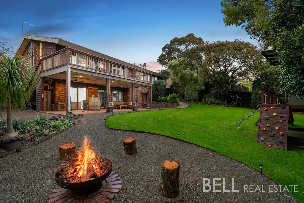 Chirnside Park 4Kwarto Seventies Soul, Modern Style, Big on Living & Entertaining