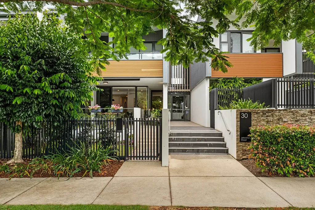 2102/30 Johnston Street, Bulimba, QLD 4171
