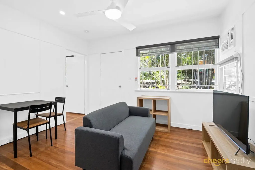 Fully Renovated Furnished Unit! (Bills & Garden Included)