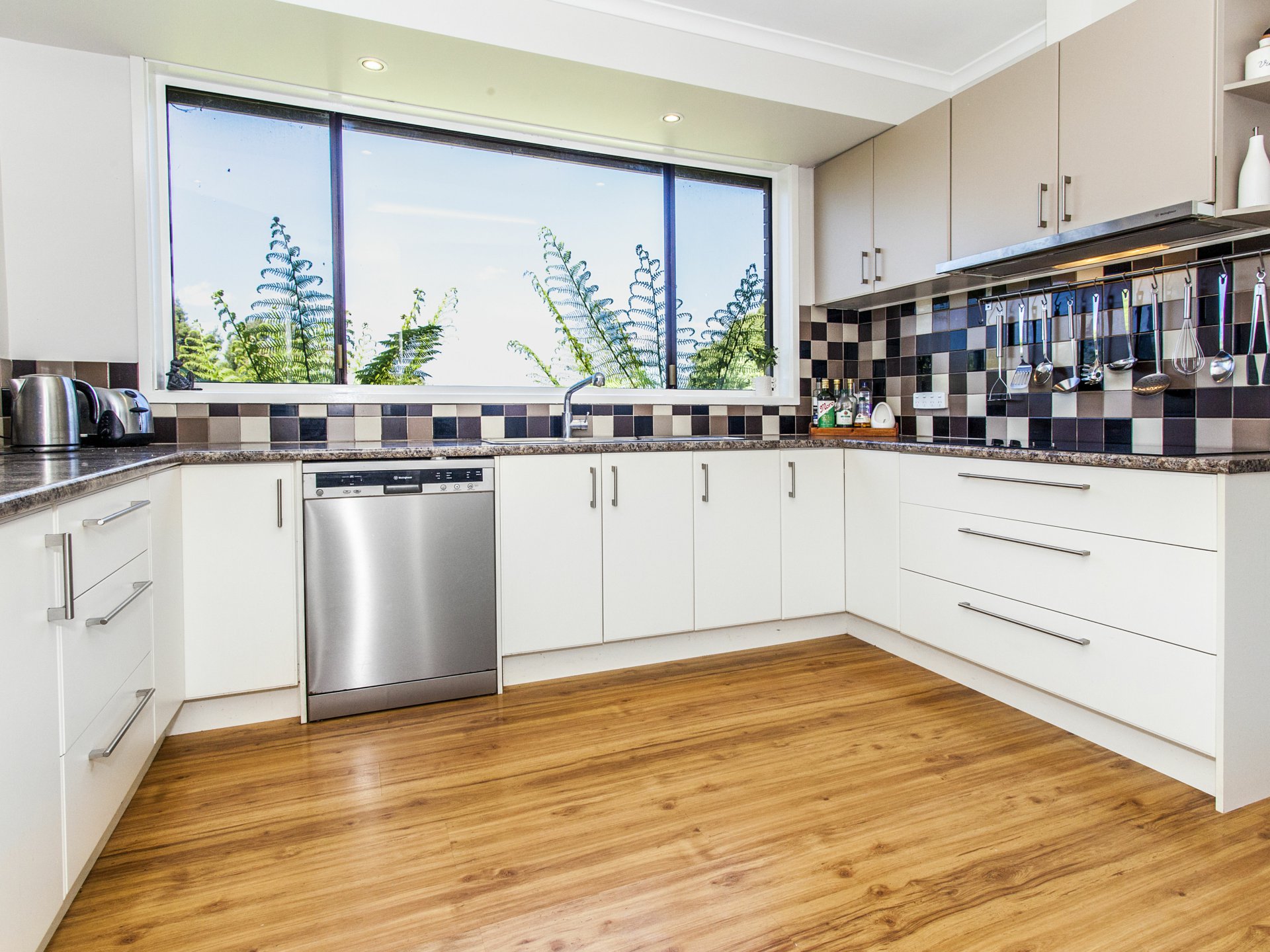 24 LANDSCAPE DR, MOOROOLBARK VIC 3138, 0 침실, 0 욕실, House