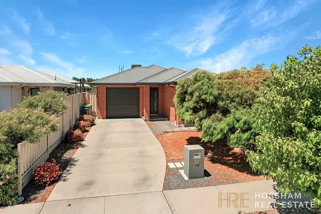 2/10 Dellar Crescent, Horsham, VIC 3400