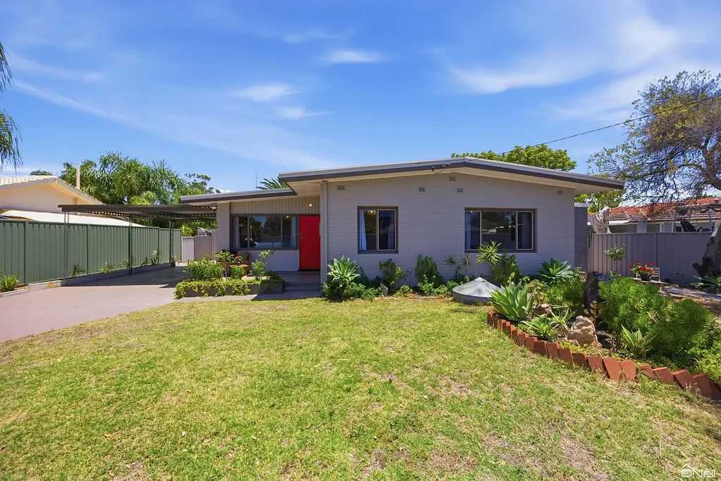 16 Amaroo Court, Armadale, WA 6112