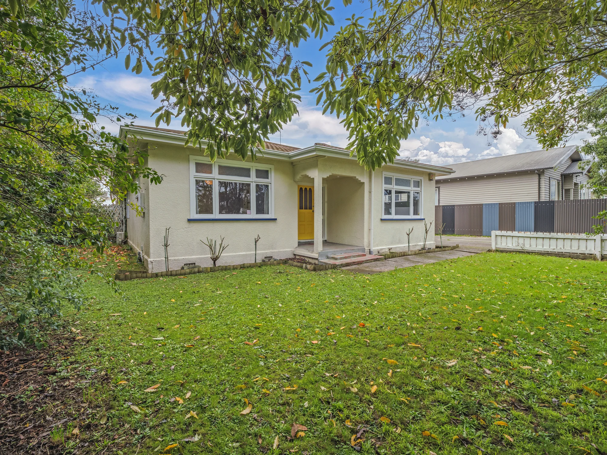 West End 3房  Seriously for sale