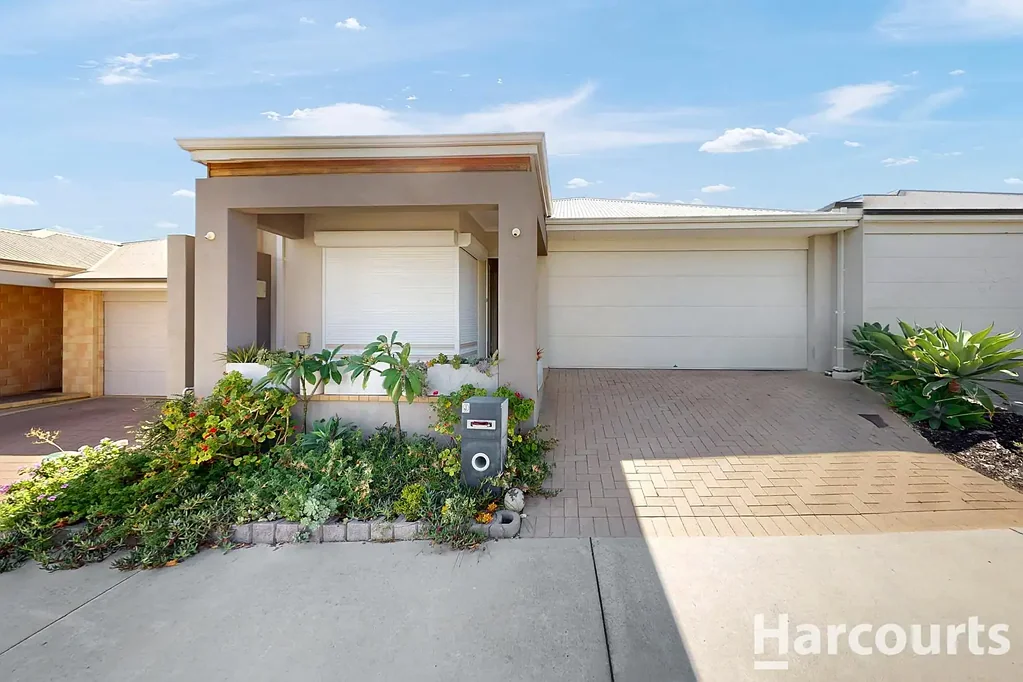 Ex-Display Home - Stylish & Modern 3x2 in Alkimos