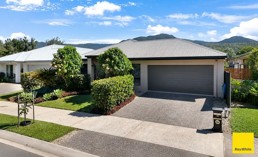 Flexible Dual-Living Home with Home Office in Prime Trinity Park Location