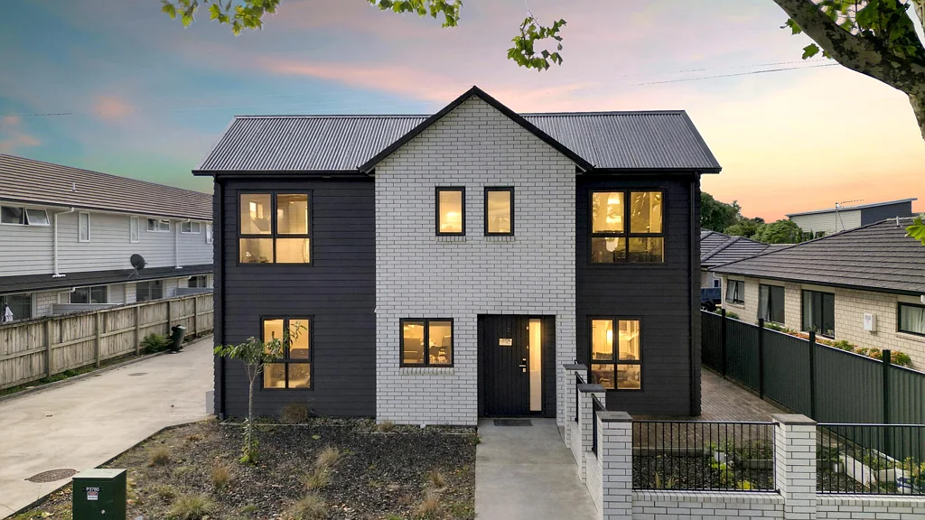 Enderley 3房  Low-Maintenance | School Zones | Move-In Ready