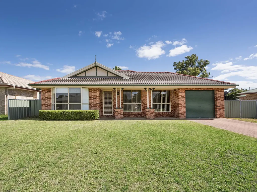 Generous Family Home with Multiple Living Zones