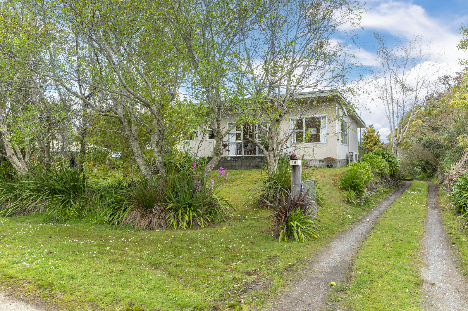 16 Kokako Road, Otaihanga, Kapiti Coast, 2 rūma, 1 rūma horoi