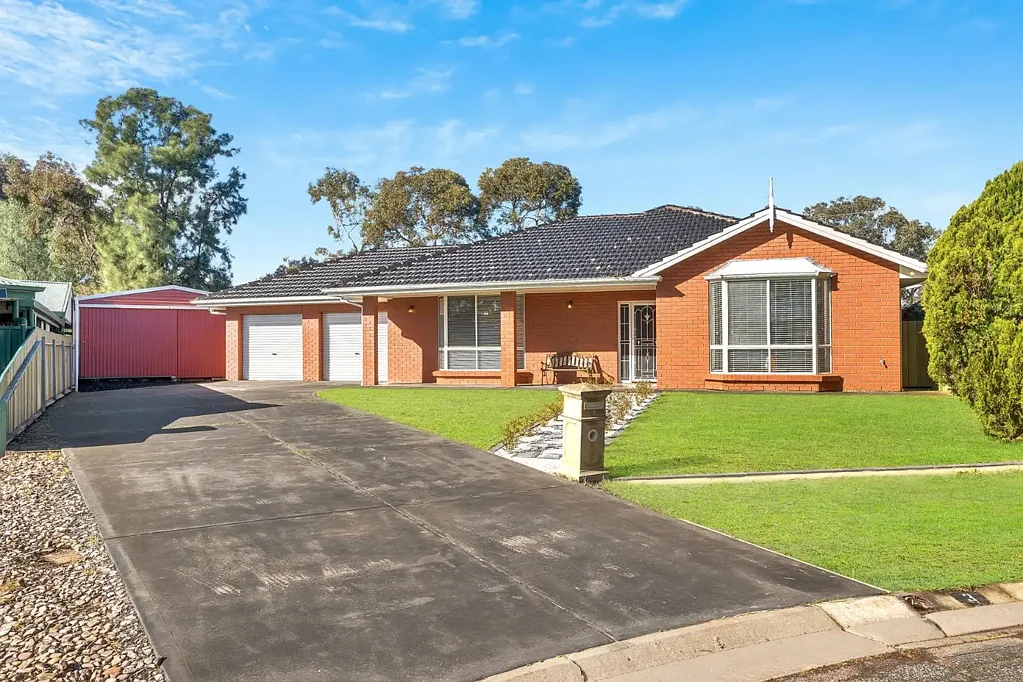 Parafield Gardens 3房  A MODERN DAY CLASSIC!!