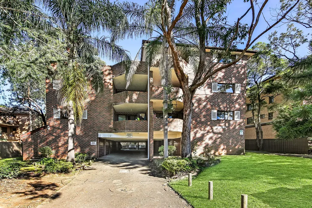 Fully Renovated double brick apartment in high-growth area