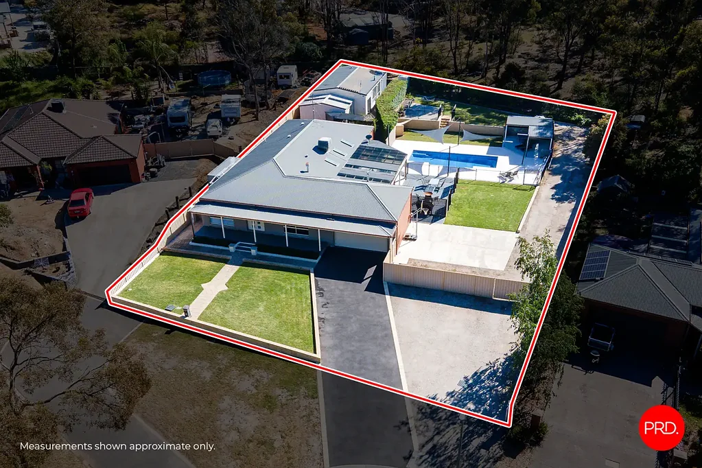 13 Bedarra Court, Maiden Gully, VIC 3551