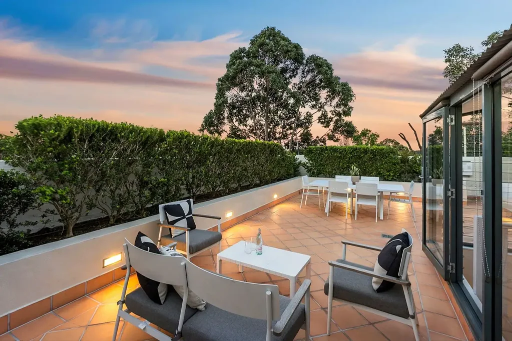 Crows Nest 3Kwarto New York style terrace with exceptional proportions