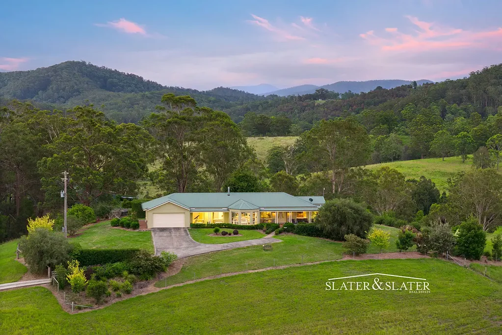 Beechwood 5房  "Tallowood" - panoramic views, immaculate home and gardens set on almost 150 acres