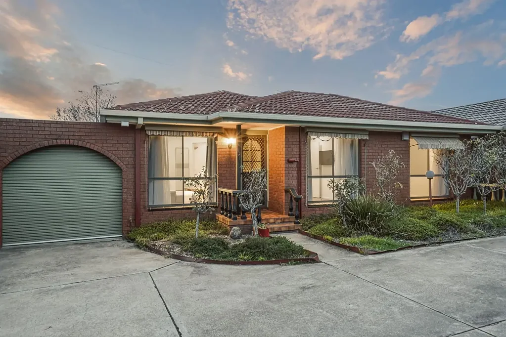 Highton 2कमरा Light-Filled and Private with Generous Outdoor Space