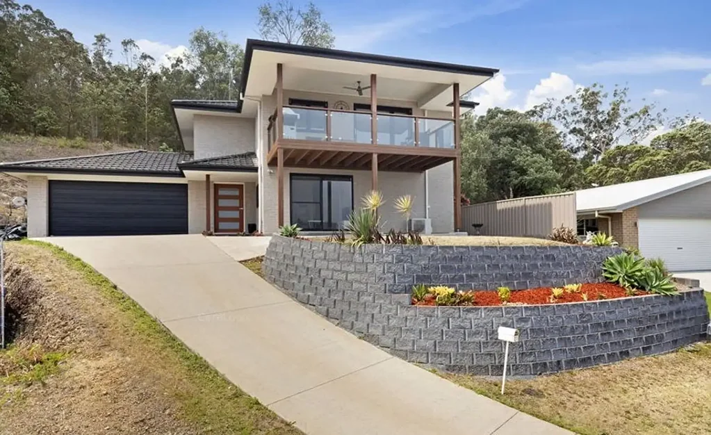 IDEAL FOUR BEDROOM FAMILY HOME