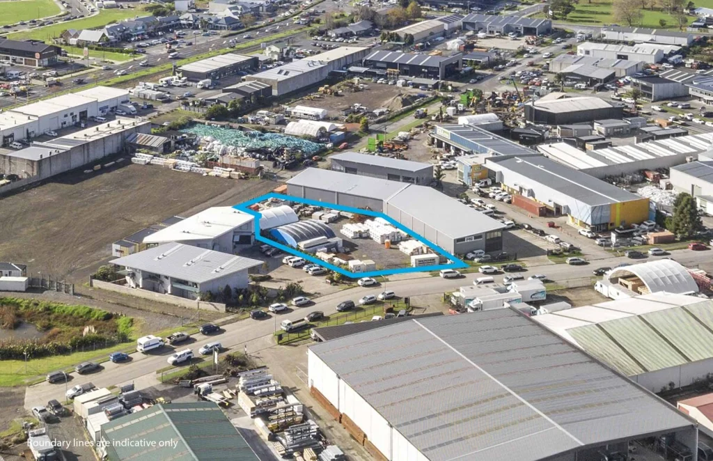 Kumeu Huge Yard in Kumeu