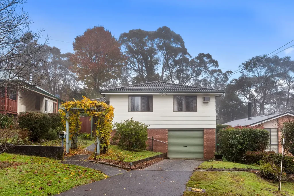 105 Connaught Road, Blackheath, NSW 2785