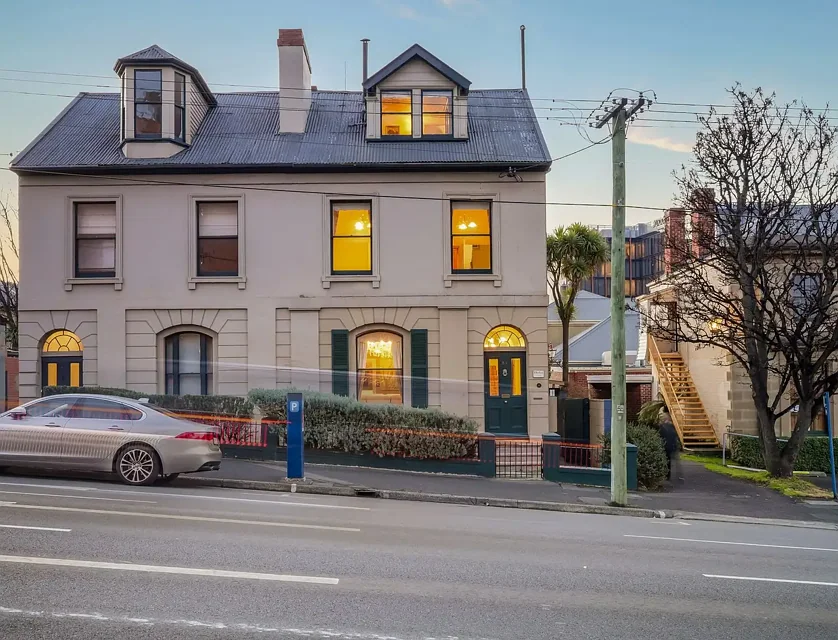81 Davey Street, Hobart, TAS 7000, 5 Kuwarto, 3 Banyo, House