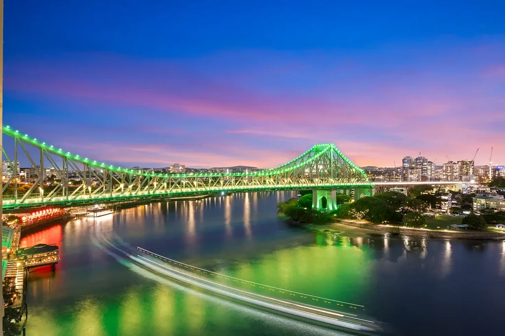 Brisbane City 1房 河景奢居 14层瞰景 优质大理石厨卫 Smeg电器 阳台观景 停车位储物 华丽泳池 健身中心 Price Reduction - Motivated Seller - Bought Elsewhere