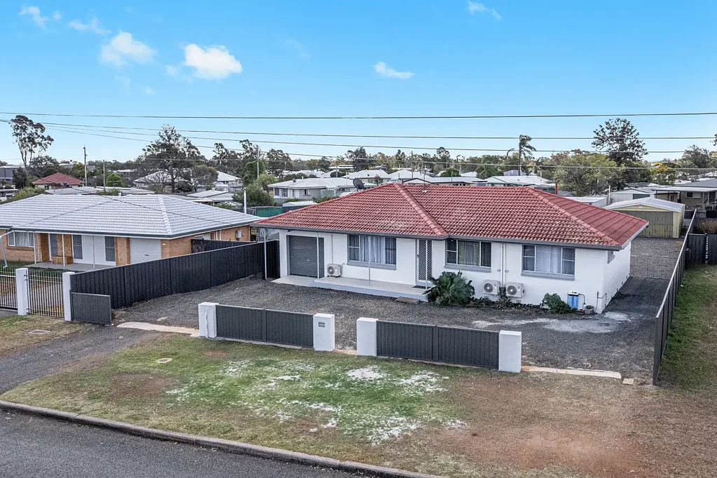 Oakey 4房  Spacious Family Living with Studio, Garage & Solar in Peaceful Oakey