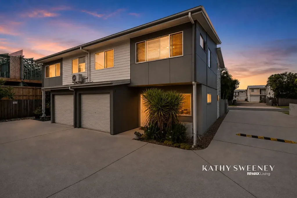 Burpengary 3침실 Stylish & Spacious Townhouse Living in the Heart of Burpengary