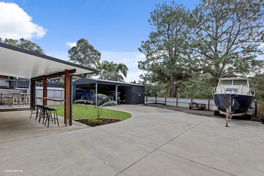 Palmwoods 2房  Tastefully Renovated, Room for ALL the Lifestyle Toys!