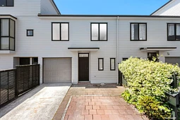 83/1 Ambrico Place, New Lynn