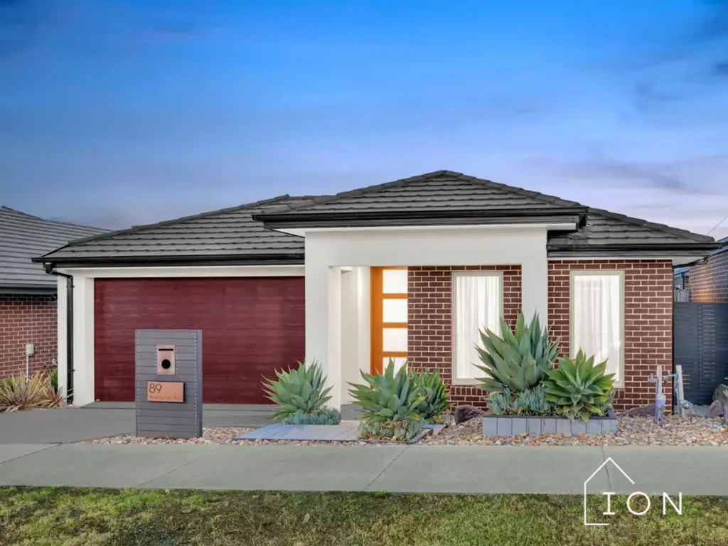 89 Yeungroon Boulevard, Clyde North, VIC 3978