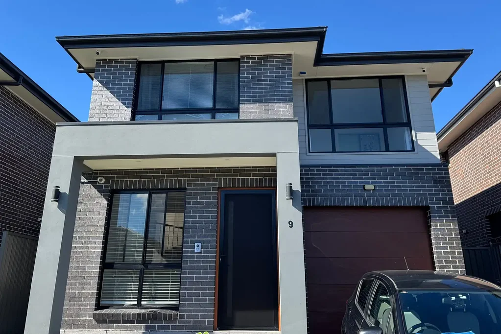 Modern 4-Bedroom Home – Bright, Airy & Convenient