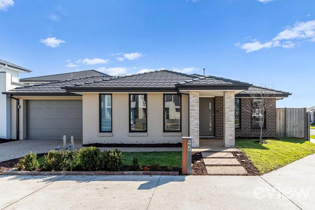 45 Encore Boulevard, Cranbourne South, VIC 3977