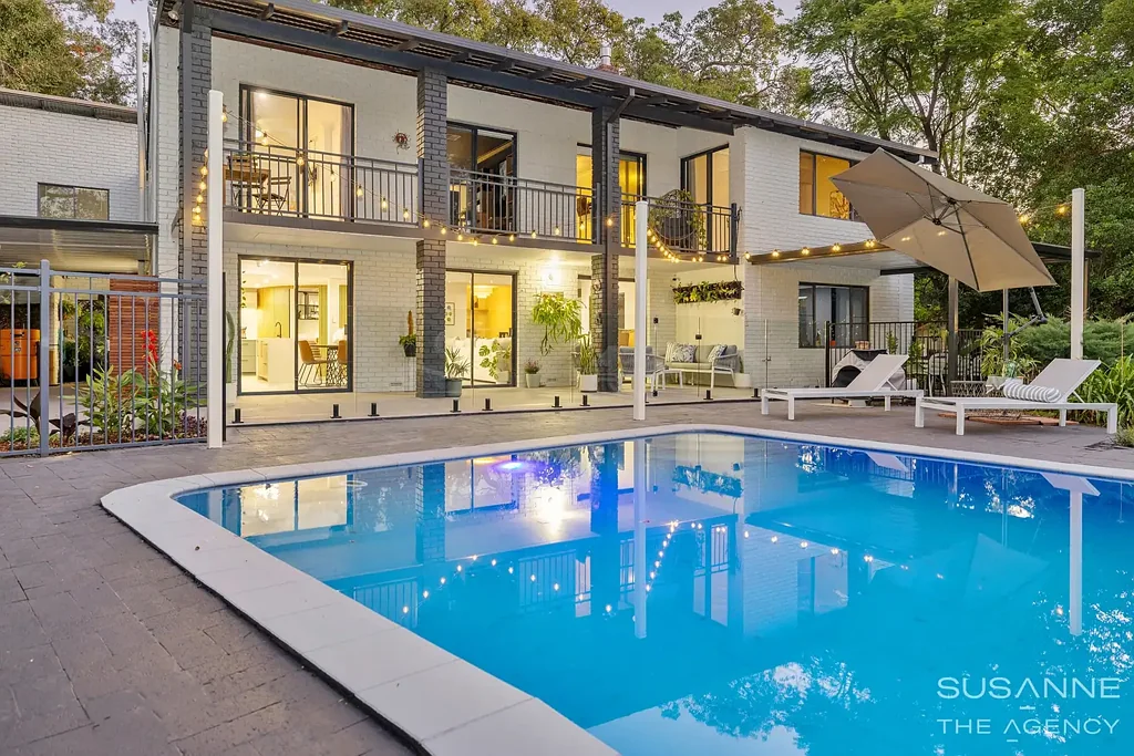 Lesmurdie 5房  A Private Hills Sanctuary Built for Family Life