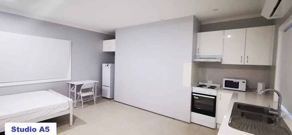 Studio with Furniture for Rent In Jesmond Closing to Uni. Shopping Centre