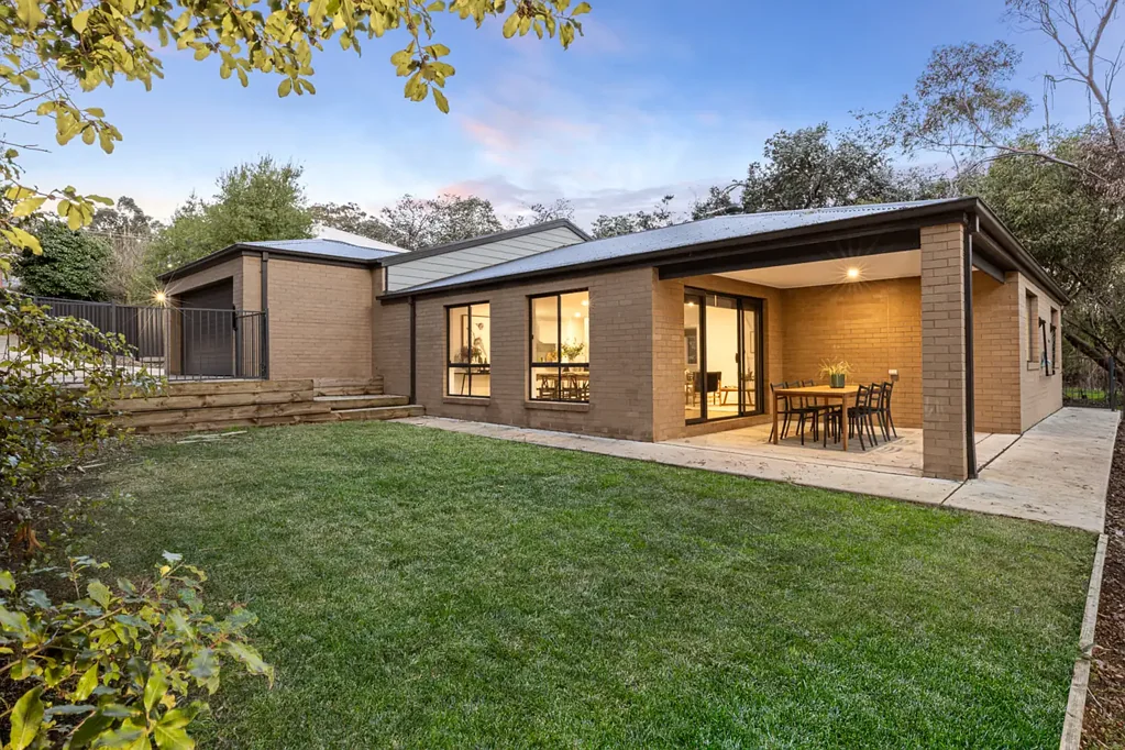 Brown Hill 4Moenga Spacious Family Living in a Peaceful Brown Hill Locale