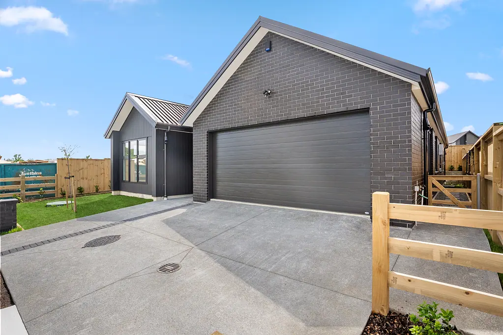 7 Suffolk Down, Karaka, Franklin, Auckland