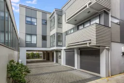 6/232 Main Road, Tawa