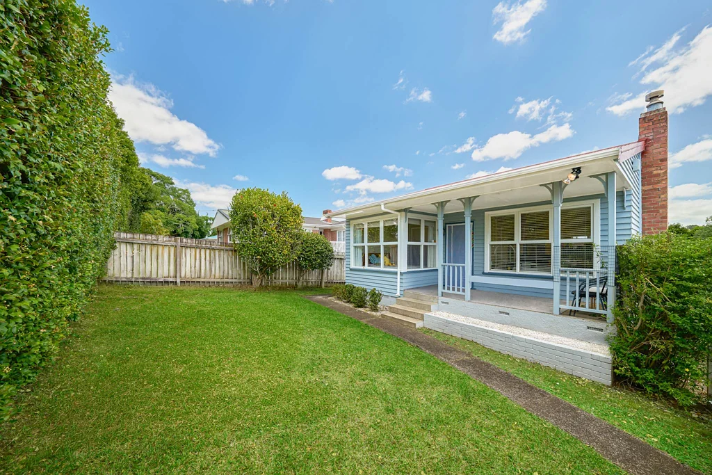 1/470 East Coast Road, Mairangi Bay, North Shore City, Auckland