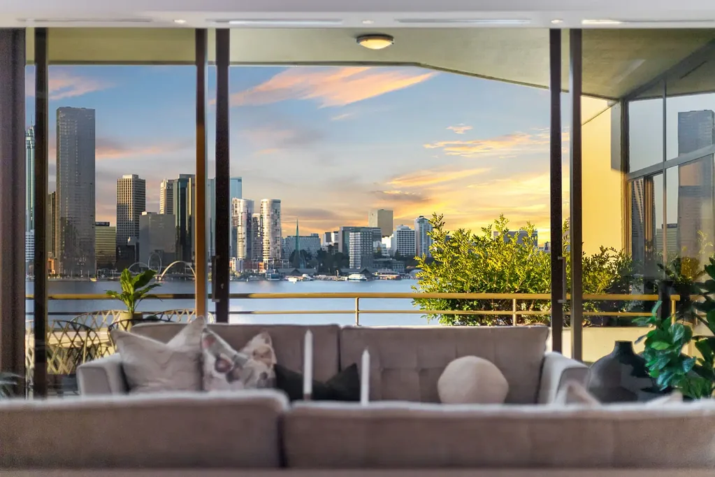 South Perth 3 Bedroom An Icon Above All