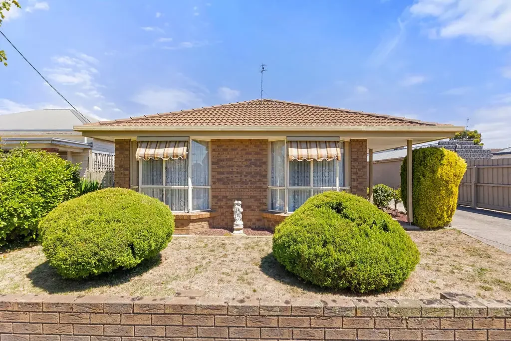 1/2A Verdon Street, Sebastopol, VIC 3356