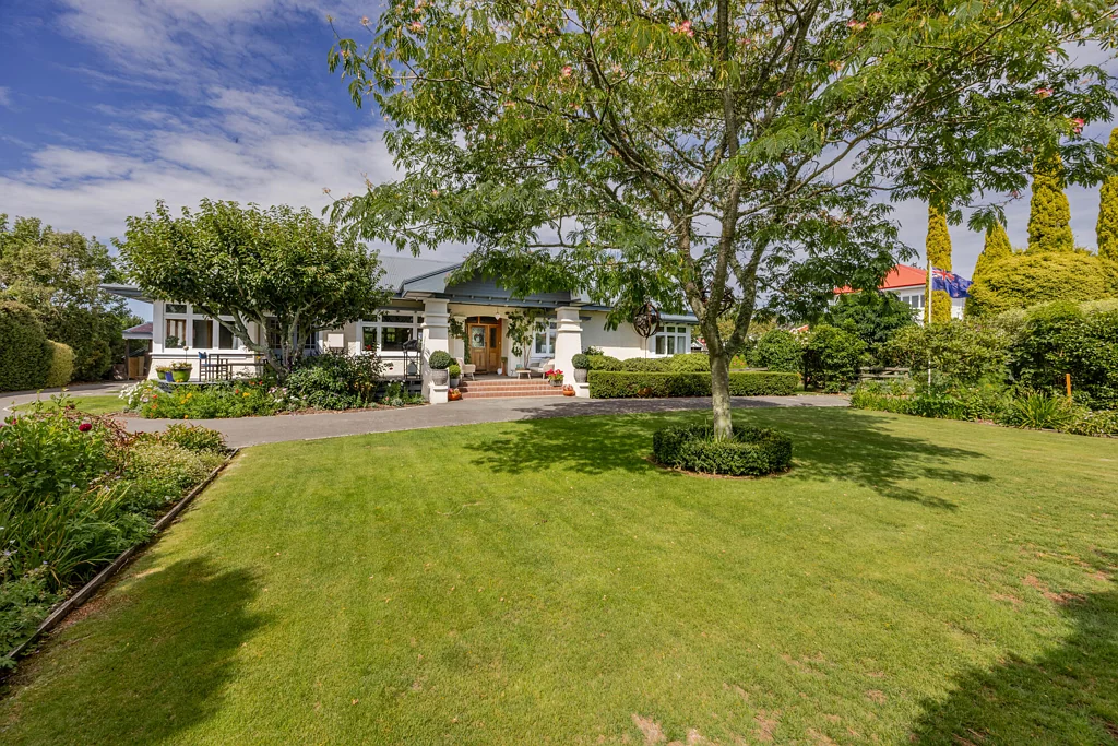 Waipukurau and Surrounds 5 Slaapkamer An iconic character home - elegant and spacious