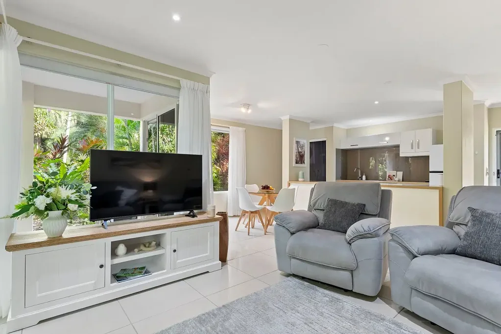 RENT IN PARADISE | Palm Cove