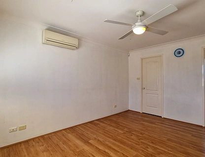 15 Butcherbird Place, Glenmore Park, Outer Western Sydney, 4 chambres, 2 salles de bain, House