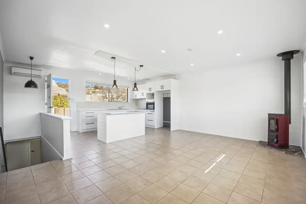 Two bedroom townhouse in Farrer!