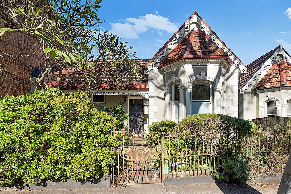Victorian style apartment in convenient setting