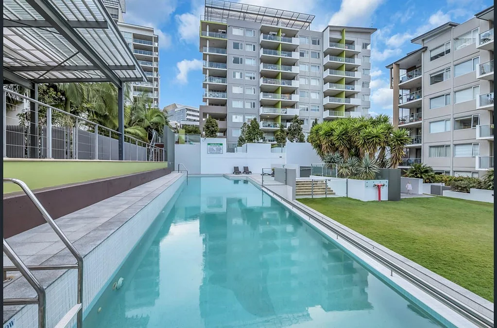 Furnished 2 Bedroom Apartment with Resort-Style Amenities