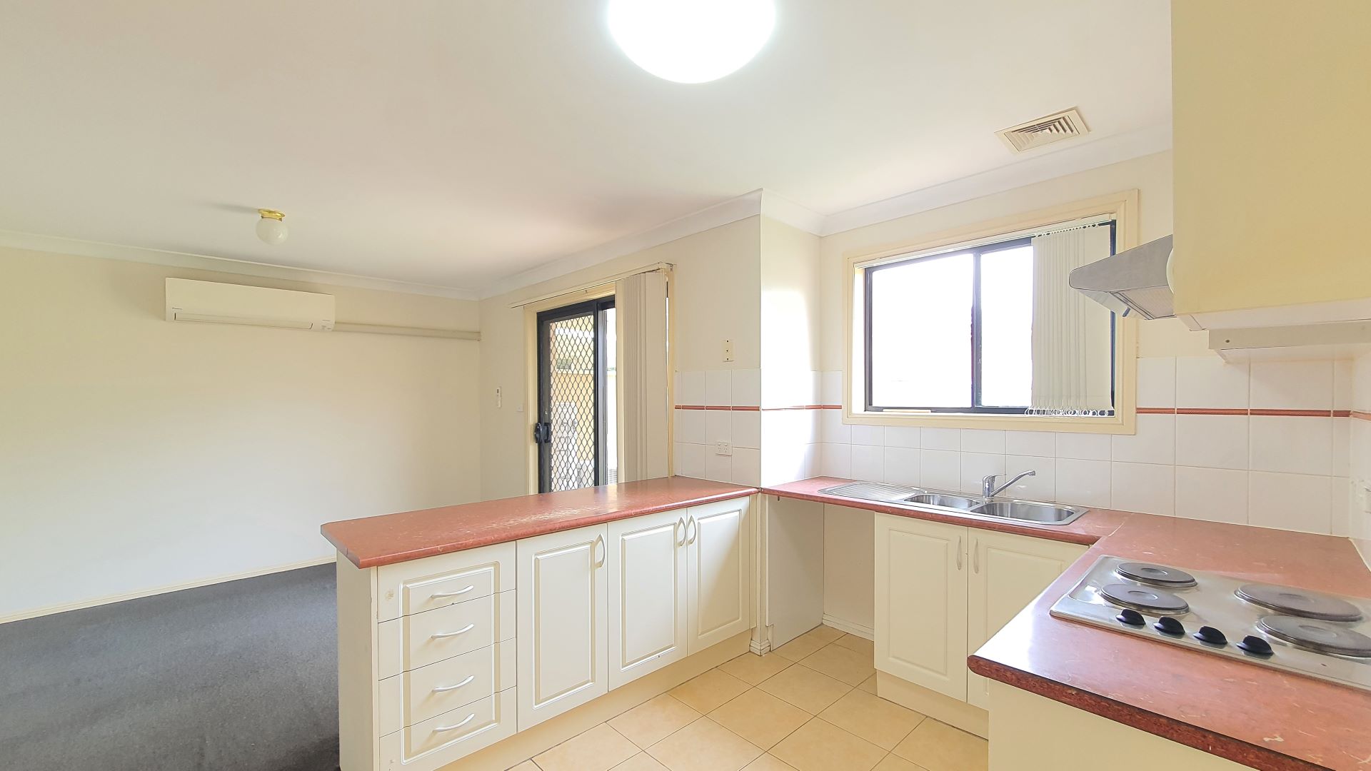 UNIT 3 32 BOTTLES RD, PLUMPTON NSW 2761, 0部屋, 0バスルーム, Townhouse