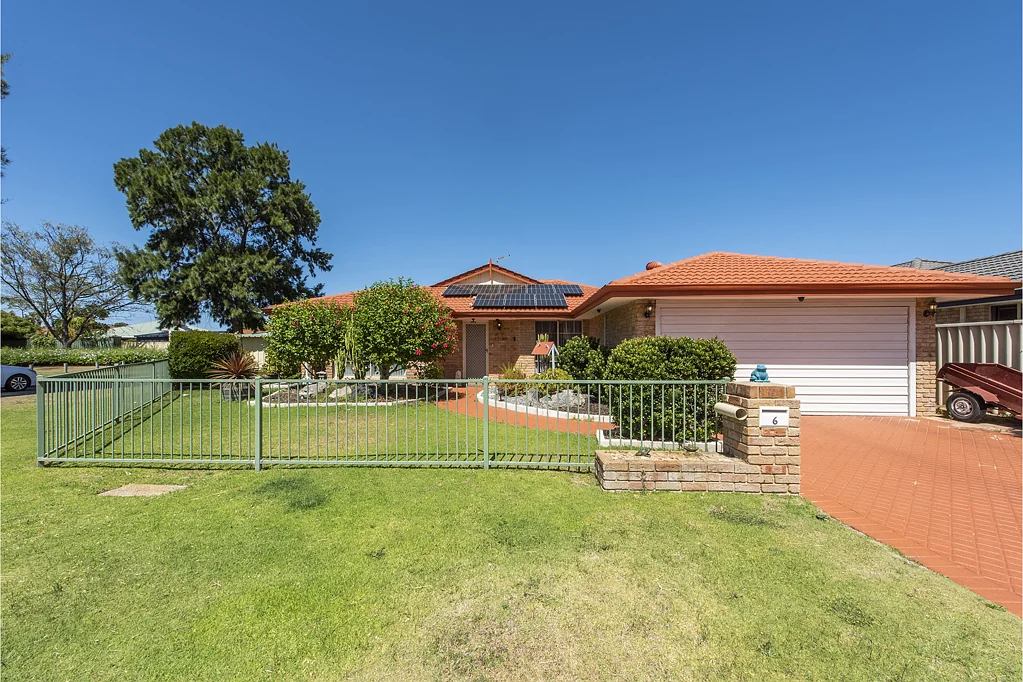 6 Turquoise Entrance, Warnbro, WA 6169