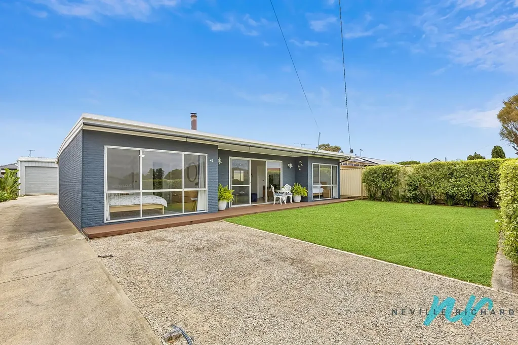 42 Lake View Crescent, St Leonards, VIC 3223