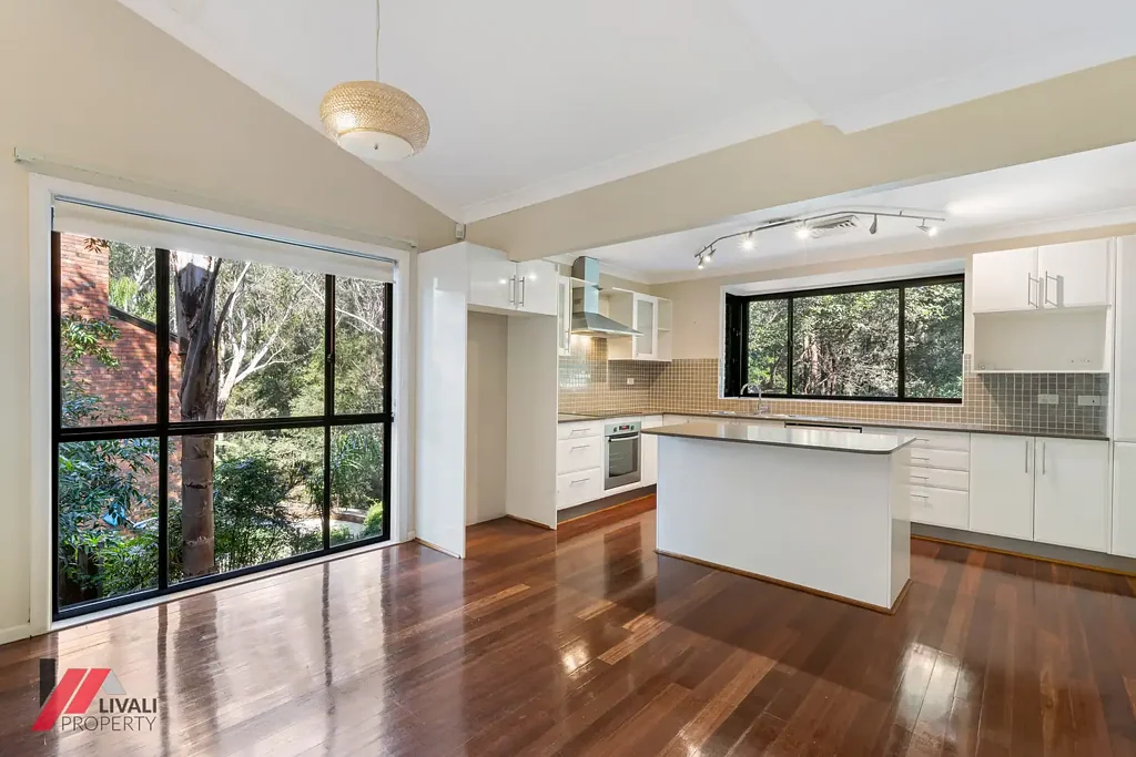 Spacious Home in Matthew Pearce Catchment