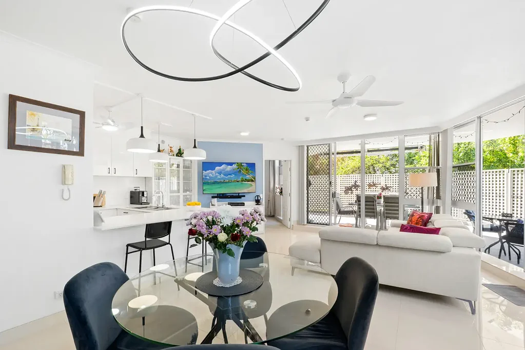 Biggera Waters 2房  Sunshine, Space & Broadwater Lifestyle