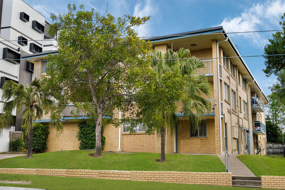 UNIT 4 117 CLARENCE RD, INDOOROOPILLY QLD 4068, 0 phòng ngủ, 0 phòng tắm, Unit